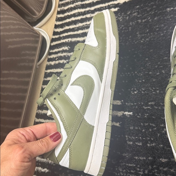 Nike army Green and White dunk low Sneakers size 9 - Picture 3 of 8